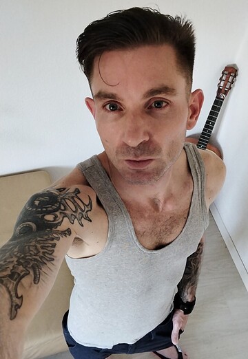 Roland (@roland1812) — my photo № 1