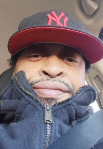 Anthony (@anthony2815) — my photo № 1