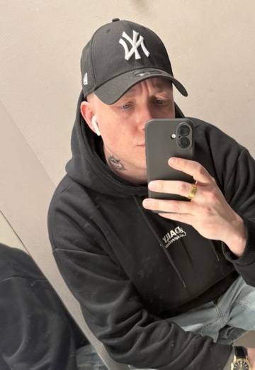 Chris (@chris4299) — my photo № 1