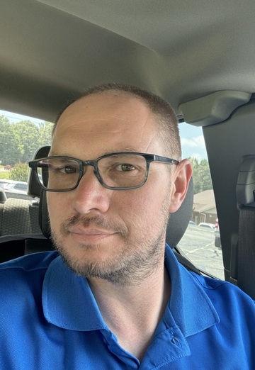 Travis (@travis371) — my photo № 1