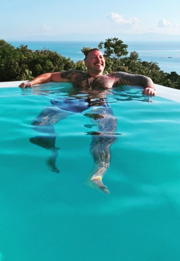 Sebastian (@sebastian1210) — my photo № 3