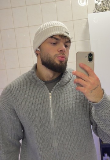 Julian (@julian760) — my photo № 3