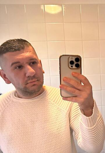 Nenad (@nenad270) — my photo № 1