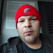 Antonio 39 Portland
