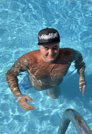 Manuel40 (@manuel1751) — my photo № 1