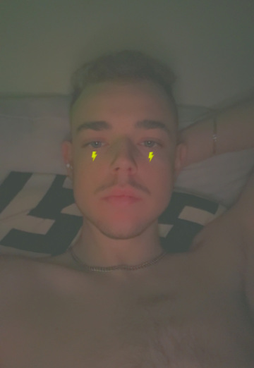 Tyler (@tyler718) — my photo № 1