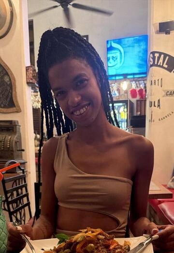 My photo - Rihanna, 23 from Havana (@yoenn)