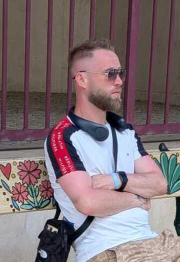 Julian (@julian732) — my photo № 1